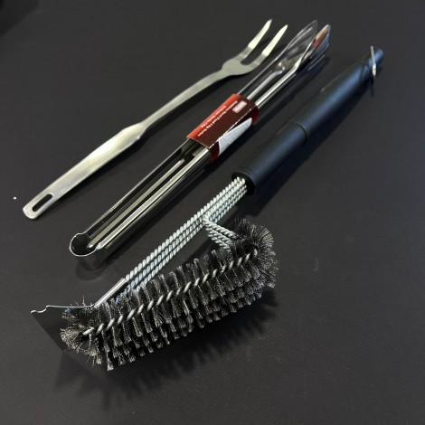 Set camping si gratar 10 piese FeroCut: Toporisca, Tava servire, 3x Cutite,  Ustensile grătar + pastile foc