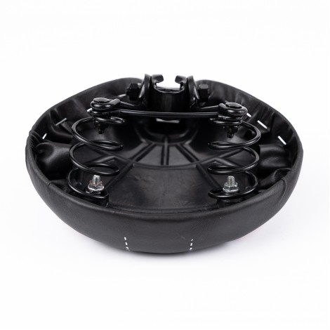 Sa bicicleta, culoare neagra cu imprimeu de culoare alb si rosu